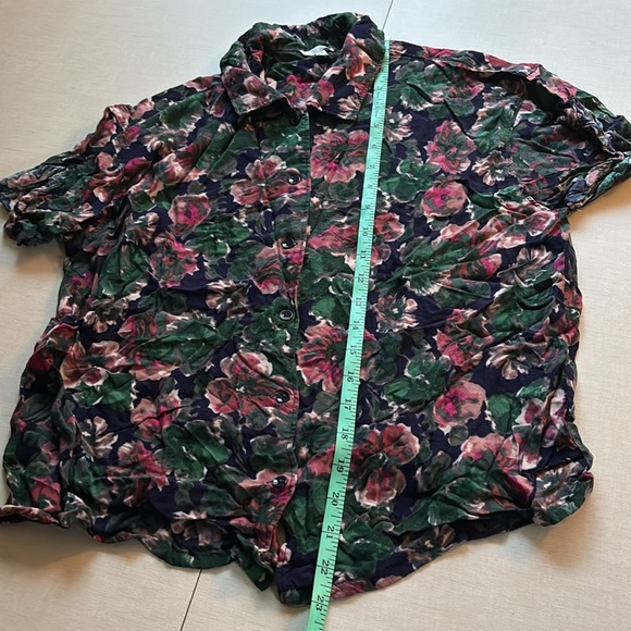 Tavik Floral Button Up Vacation Shirt - Medium - Picture 9 of 12